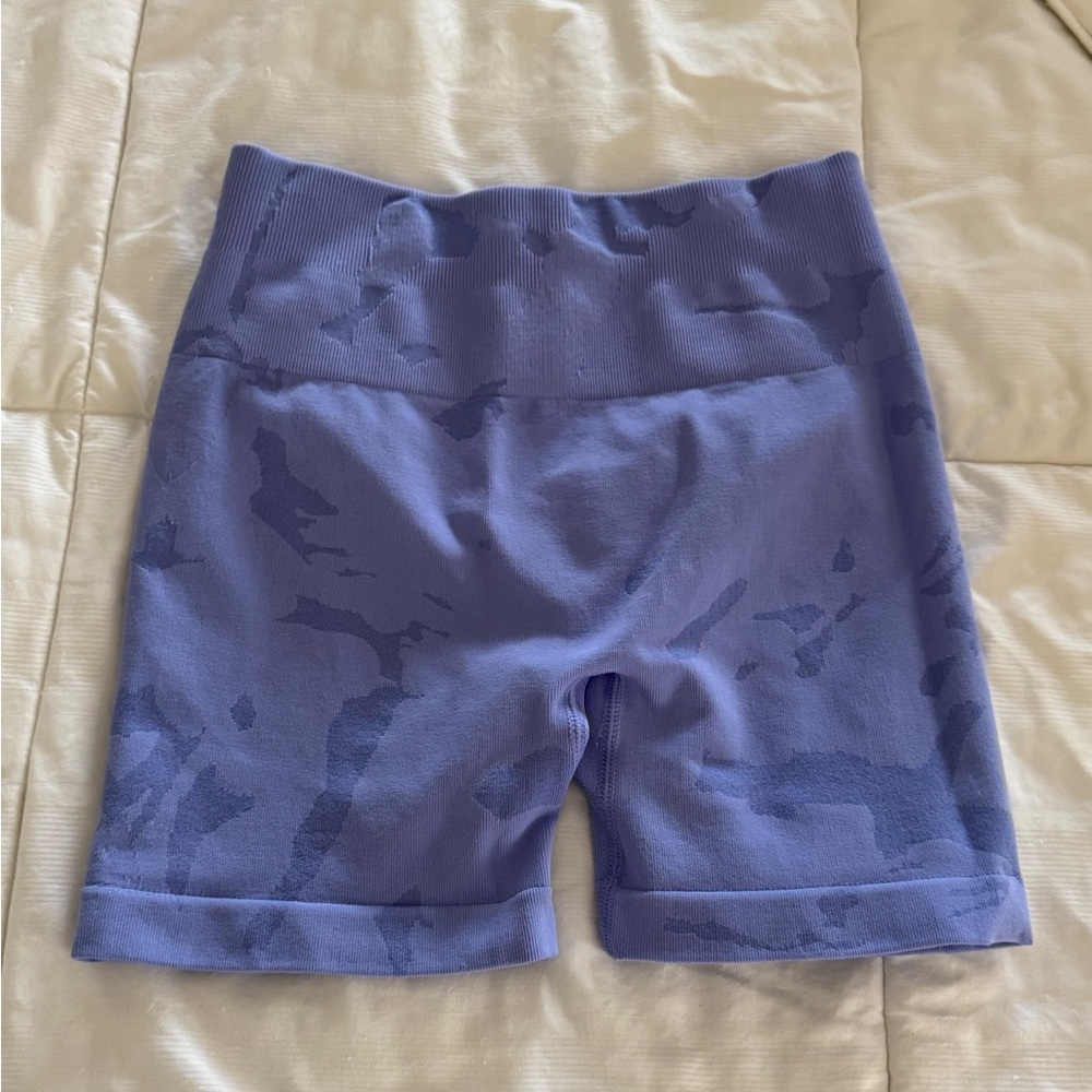 Aurola gym shorts.